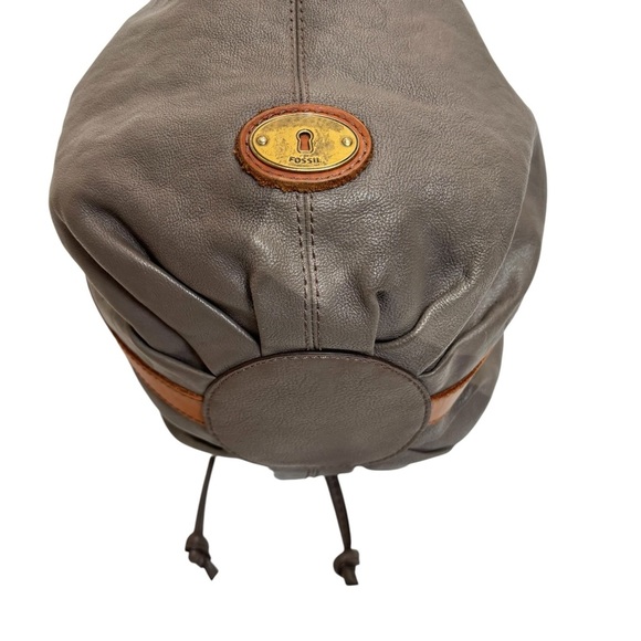 Vintage Fossil Drawstring Bag. Gray Color, 100% Leather. - Picture 7 of 8